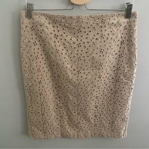 Talbots women’s Eyelet skirt size 8.